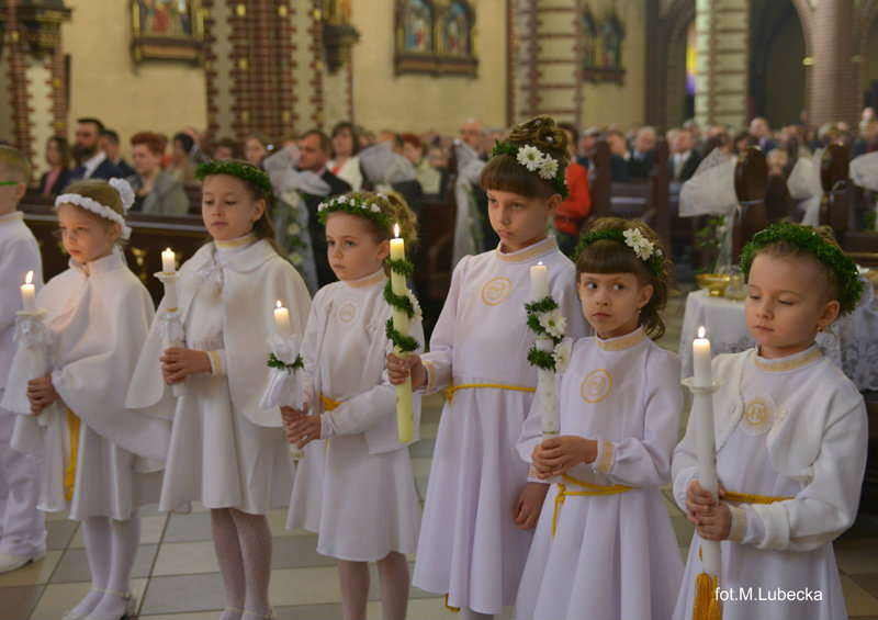 Parafia Piotra I Pawła Brzozowice Wczesna Komunia Święta - Parafia św. Pawła i Piotra w Brzozowicach